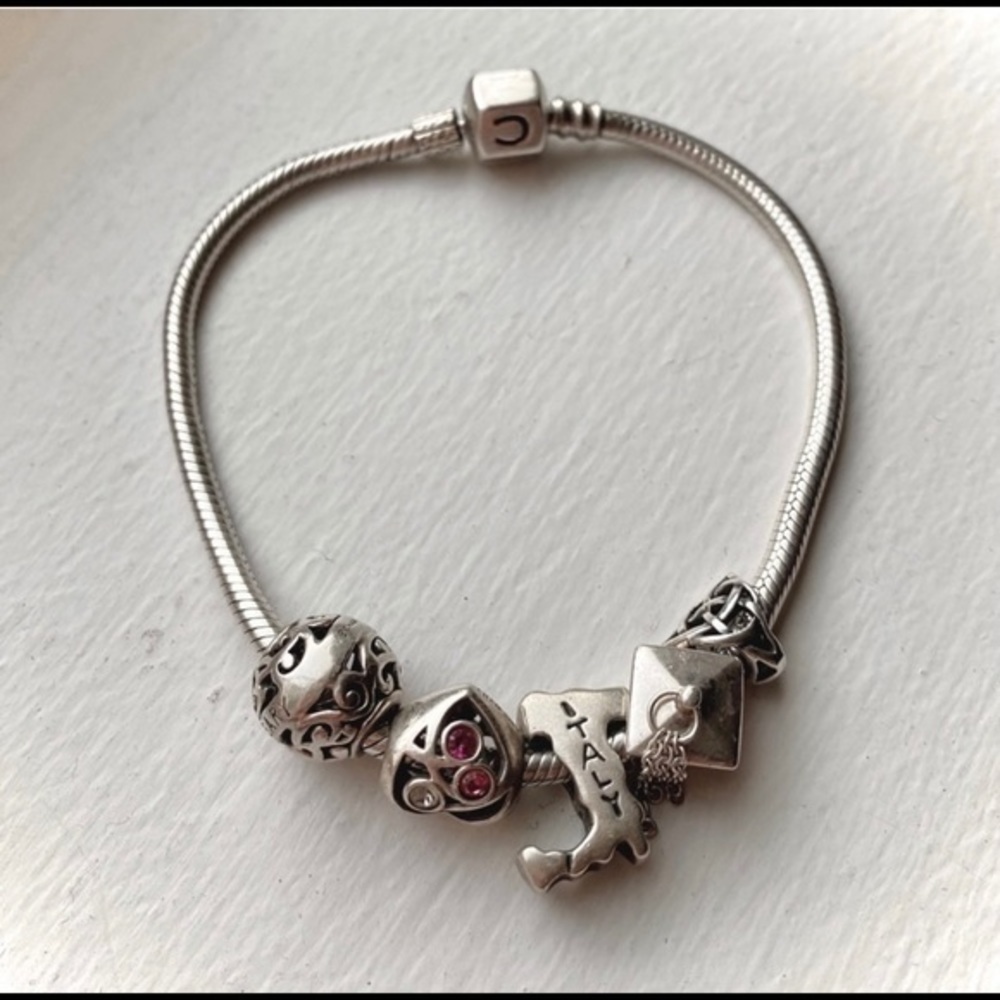 Silver Celtic Knot Charm - Picture 2 of 2